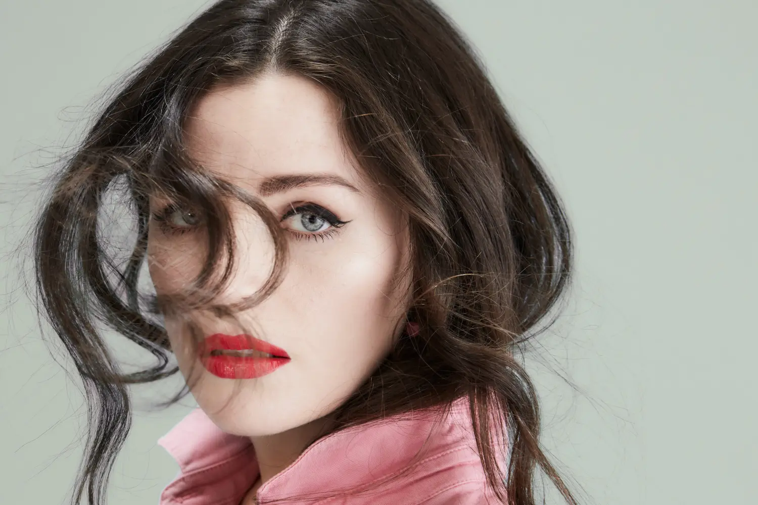 Aisling_Bea_Idler_0309_RT