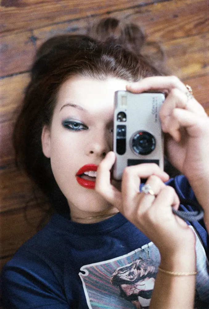 Milla_Jovovich_2021scan_05_05_book_cover_MASTER_05_12_2021_CRgrain
