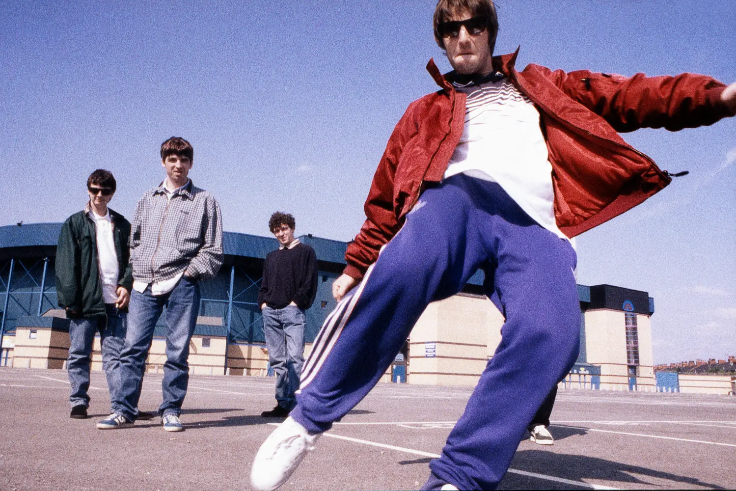 Oasis_Maine_Road_1994_Epson_Scan_2021_01_v04_grain_MASTER