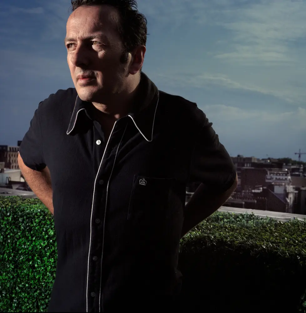Joe_Strummer_02_17_v02